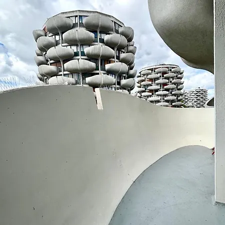 3 Chambres, 3 Balcons, Belle Vue, Parking, Clim דירה Créteil